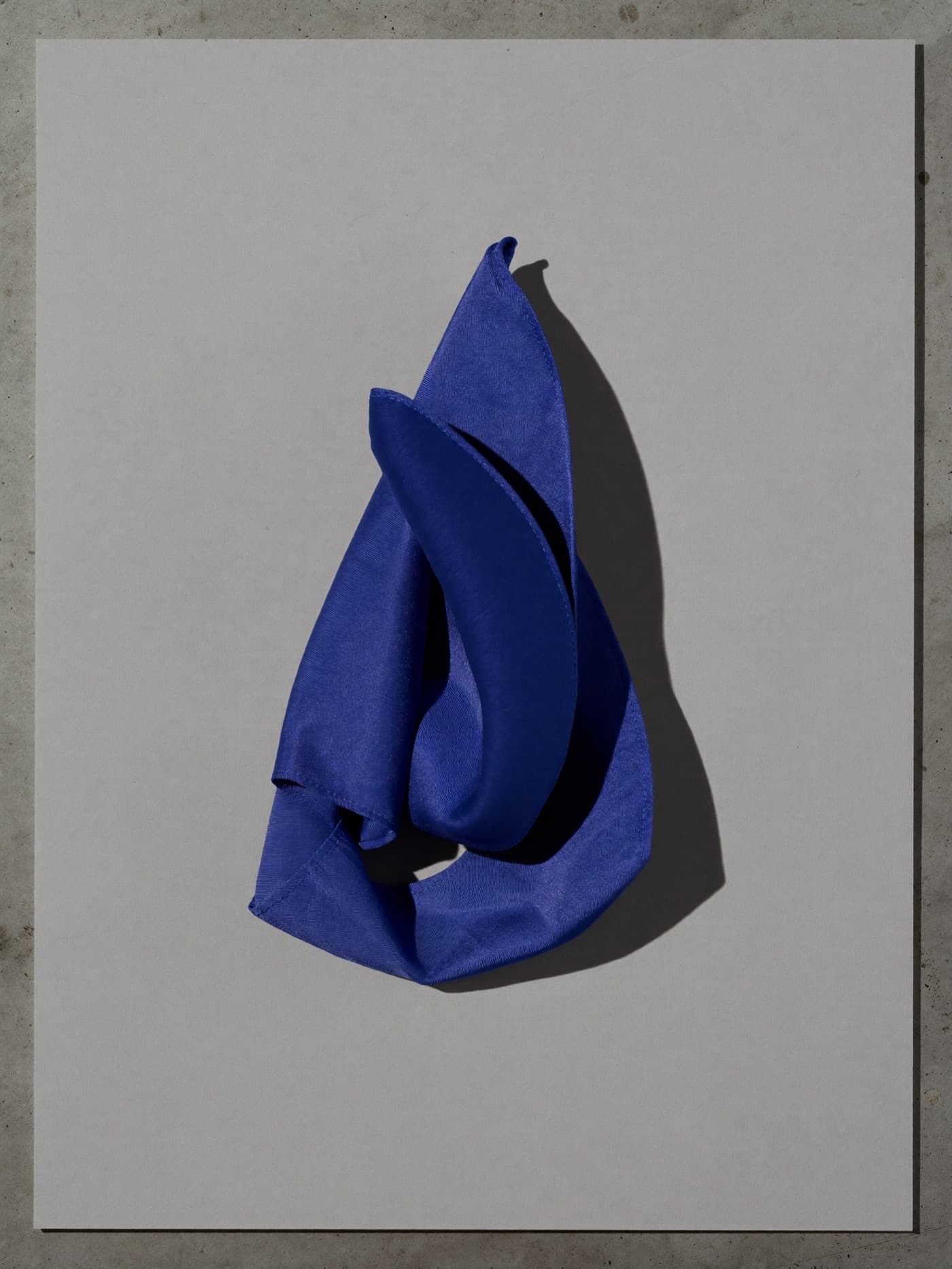 Pochette à bords roulés